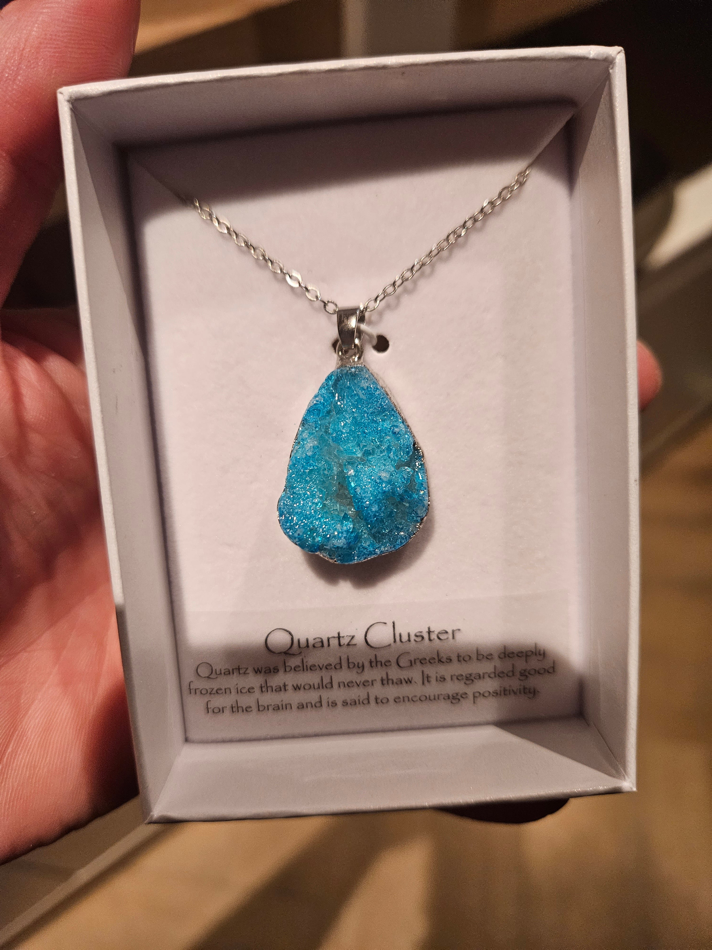 Aura kwarts geodehanger Blauw