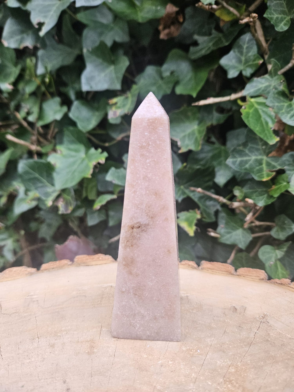 Roze amethist obelisk 00270